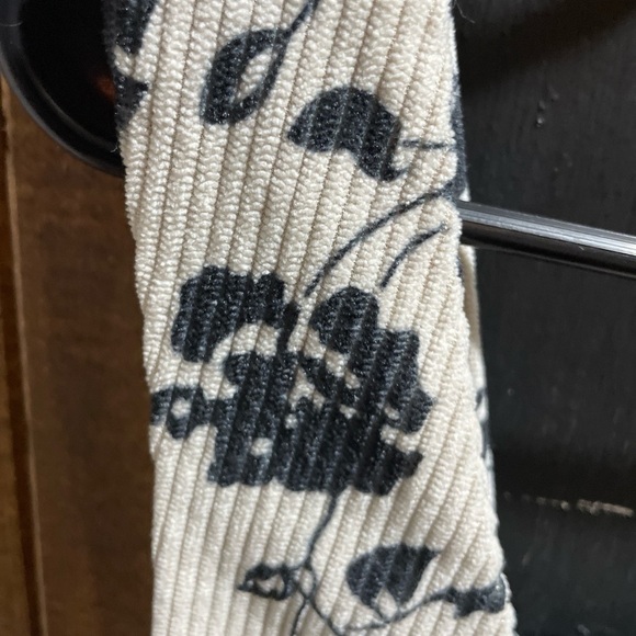 SHEIN Black and Cream Floral jumper Dress - Picture 5 of 6